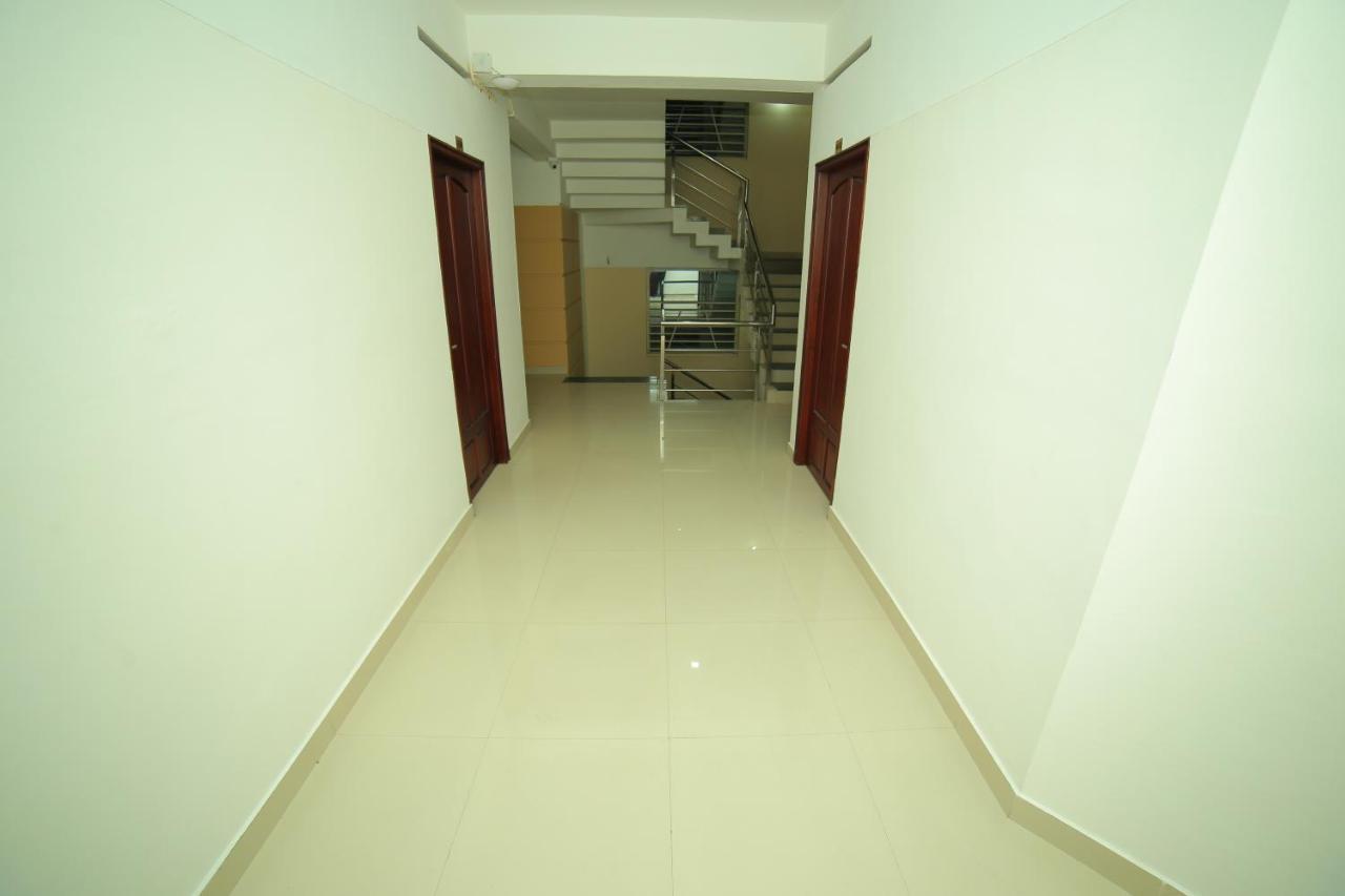 Hotel Falcon Thiruvananthapuram ภายนอก รูปภาพ