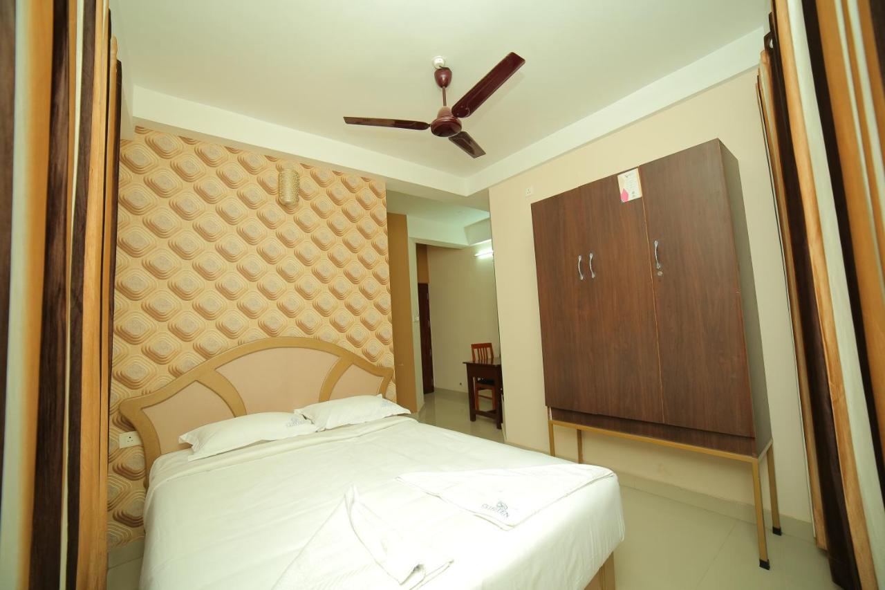 Hotel Falcon Thiruvananthapuram ภายนอก รูปภาพ