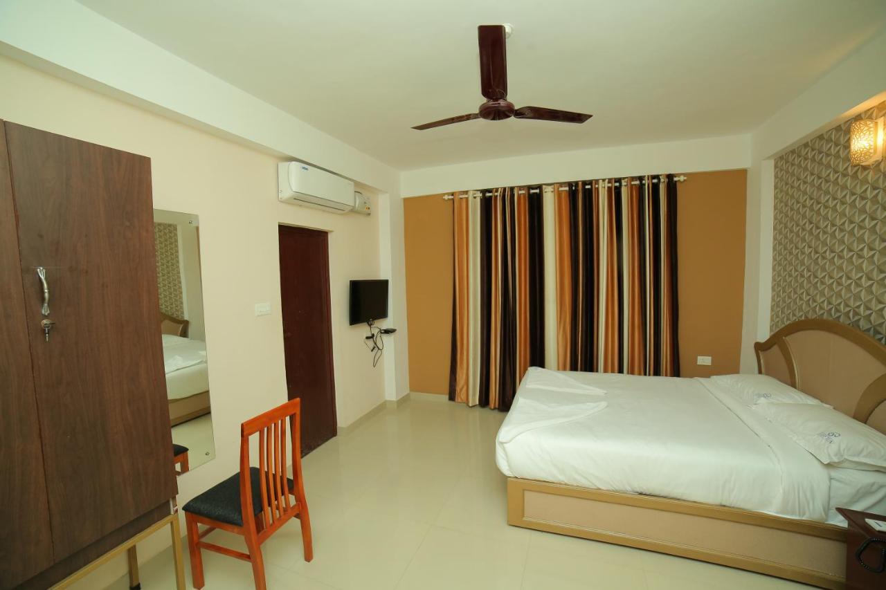 Hotel Falcon Thiruvananthapuram ภายนอก รูปภาพ