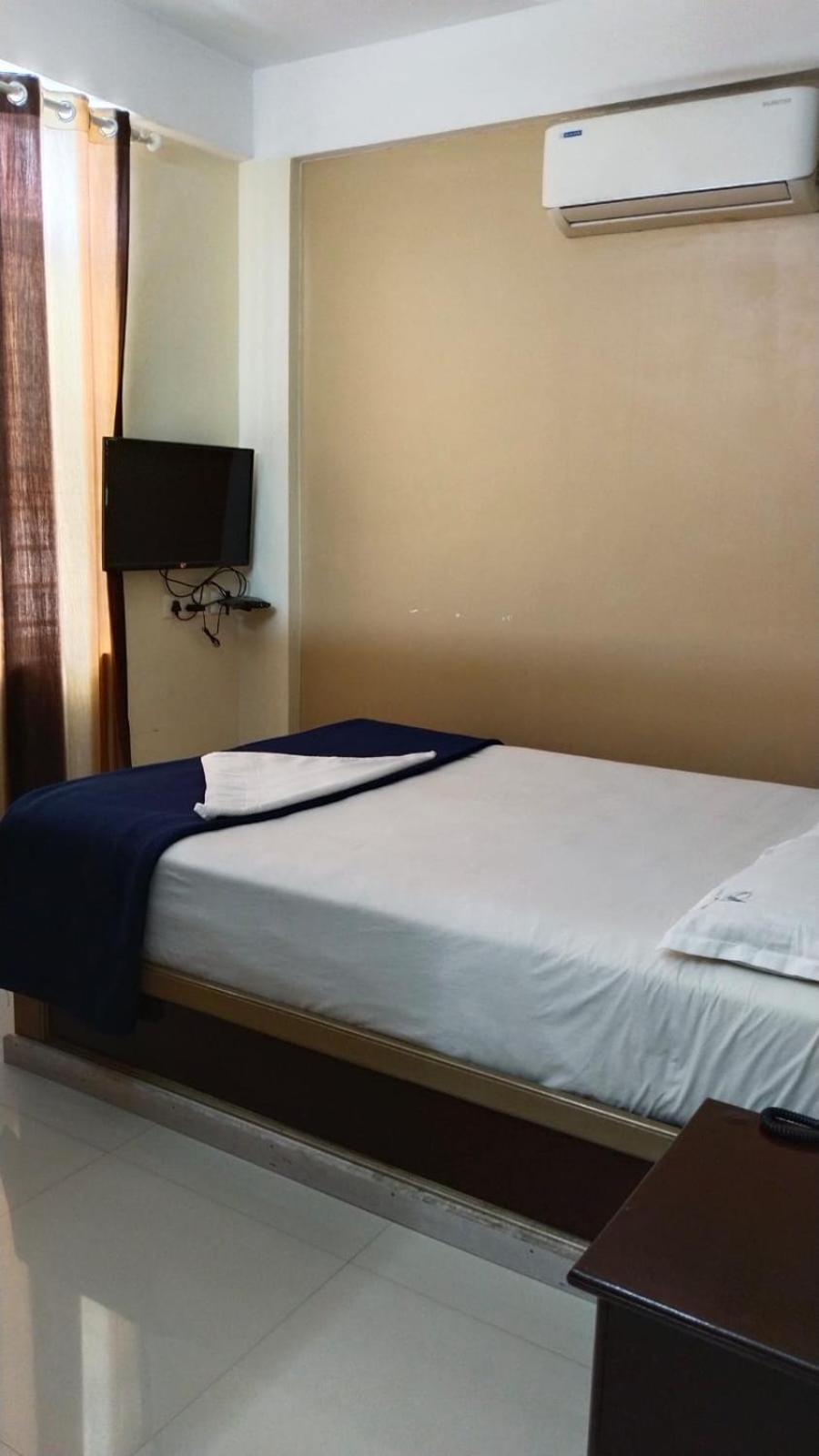 Hotel Falcon Thiruvananthapuram ภายนอก รูปภาพ