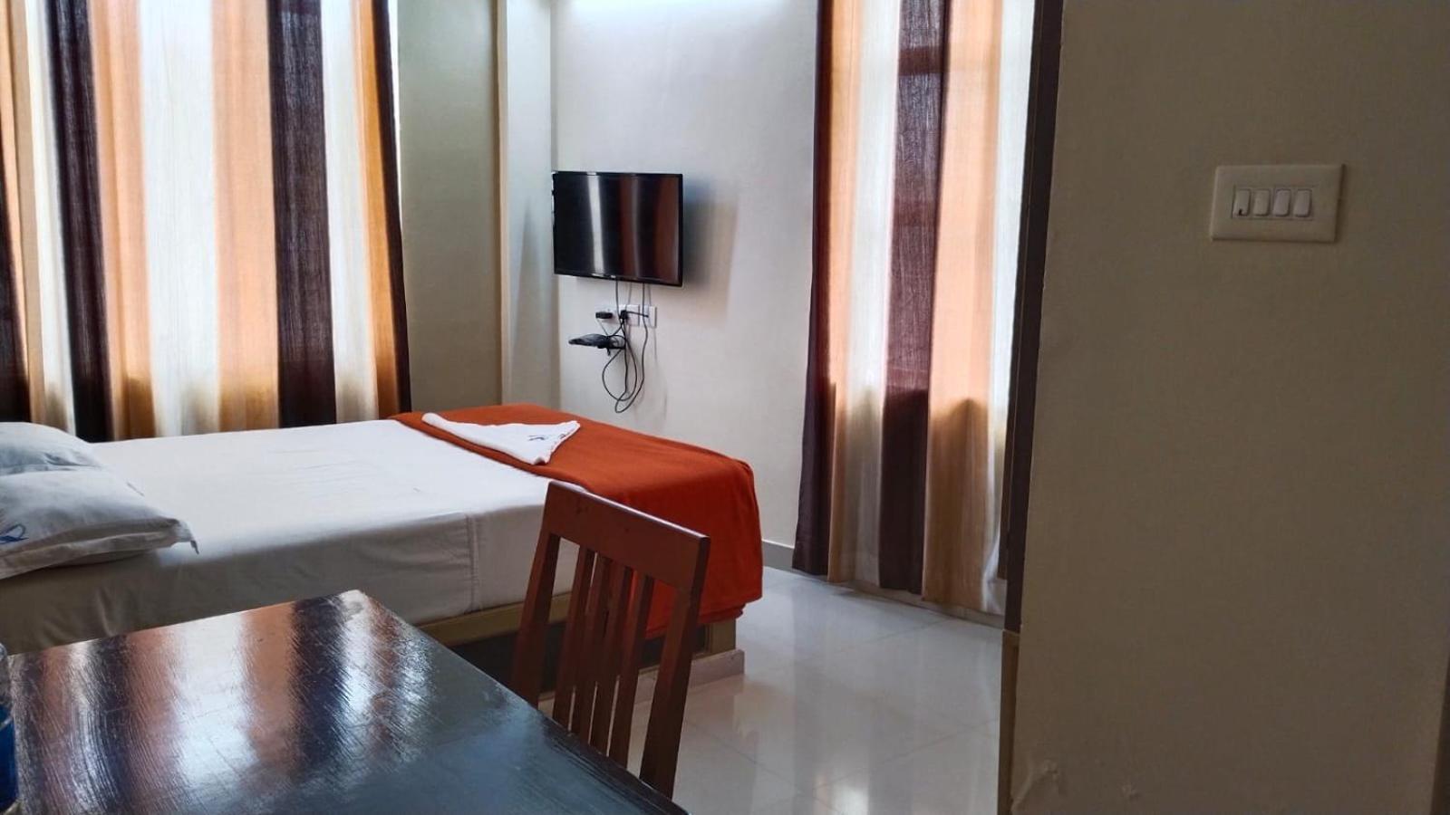 Hotel Falcon Thiruvananthapuram ภายนอก รูปภาพ